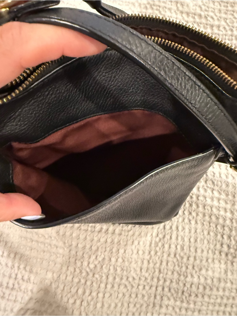 Marc Jacobs Recruit Black Pebbled Leather Messenger Crossbody with Gold Hardware - Picture 7 of 7